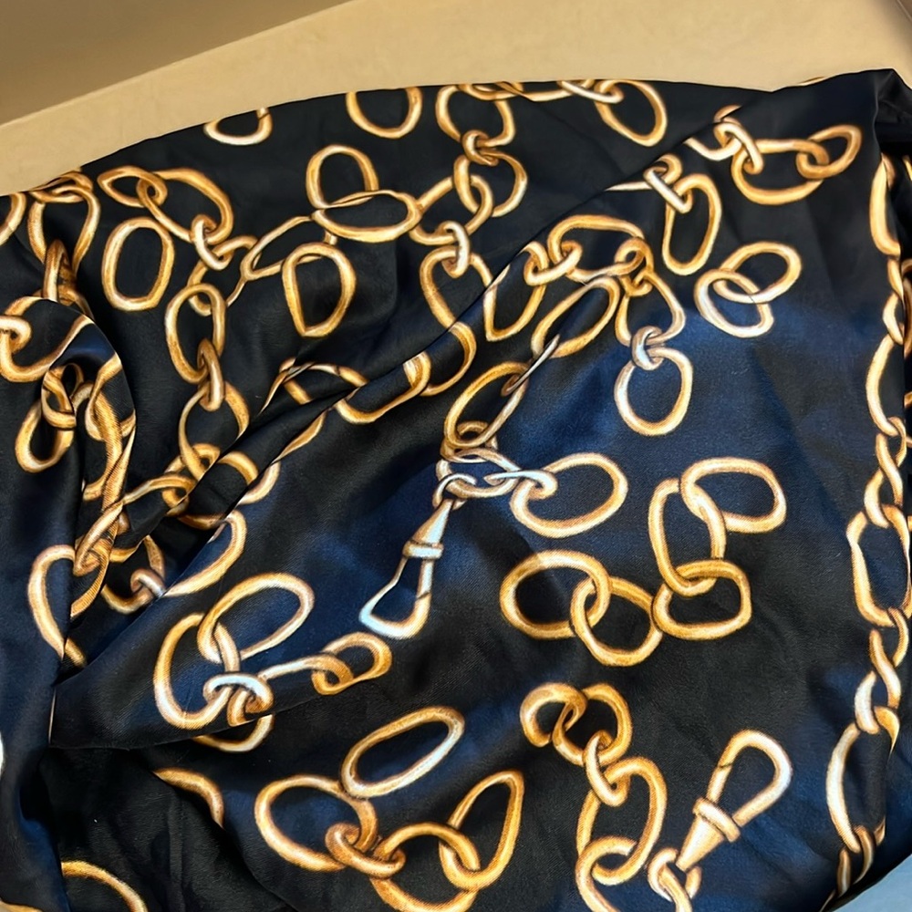 Black and Gold H&M scarf